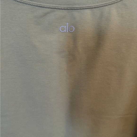 Alo Women's Cropped long top - Picture 3 of 4